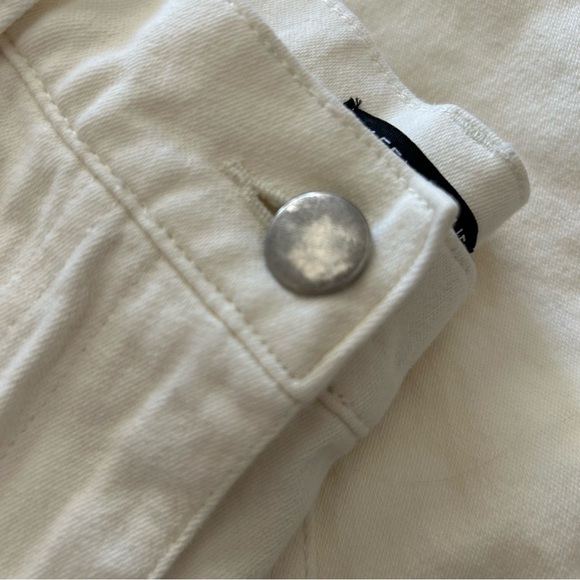 Eileen Fisher Women’s Organic Cotton High Rise Utility Cargo Jeans White, Large - Picture 9 of 10